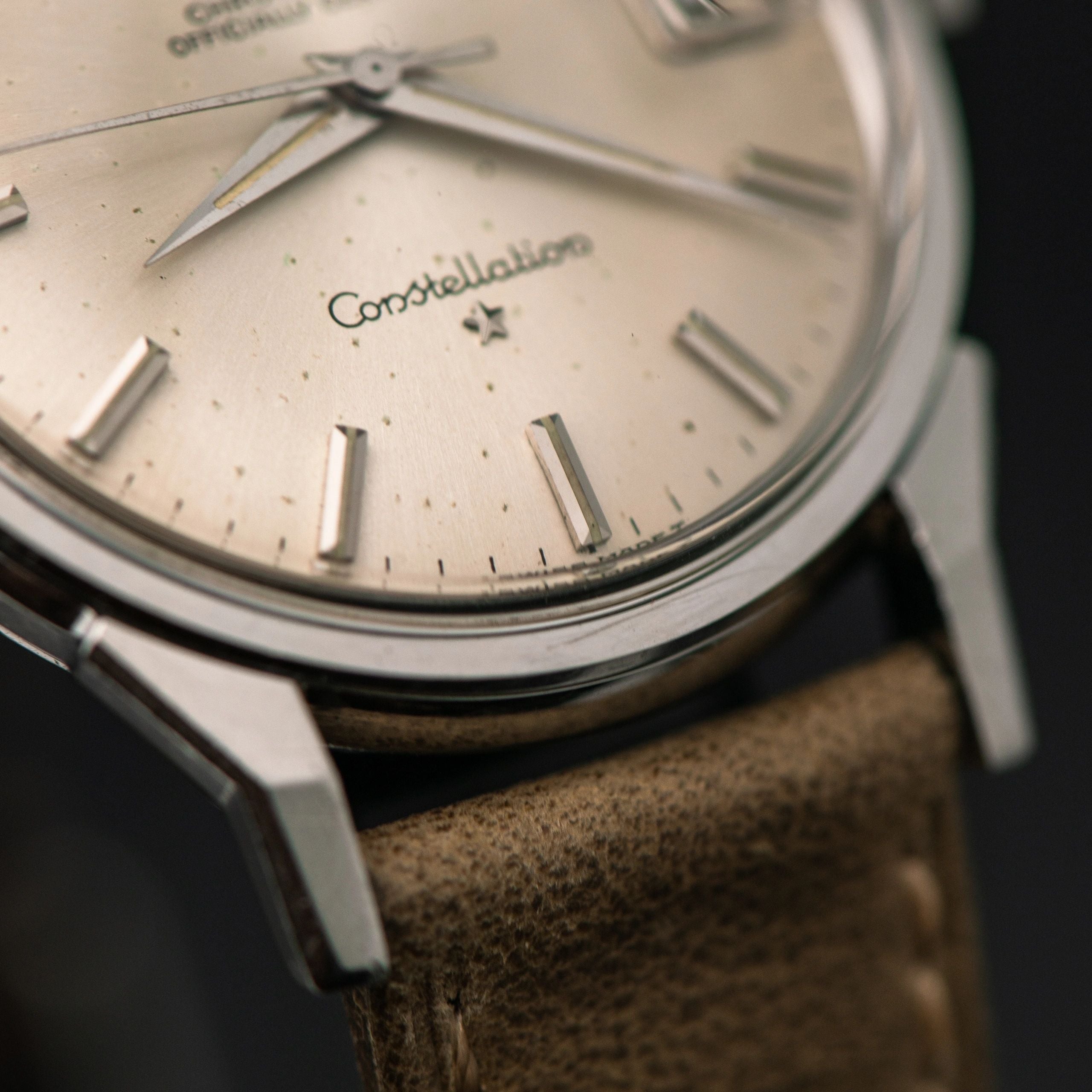 1967 OMEGA CONSTELLATION SUNBURST QUICKSET DOG-LEG CAL. 564