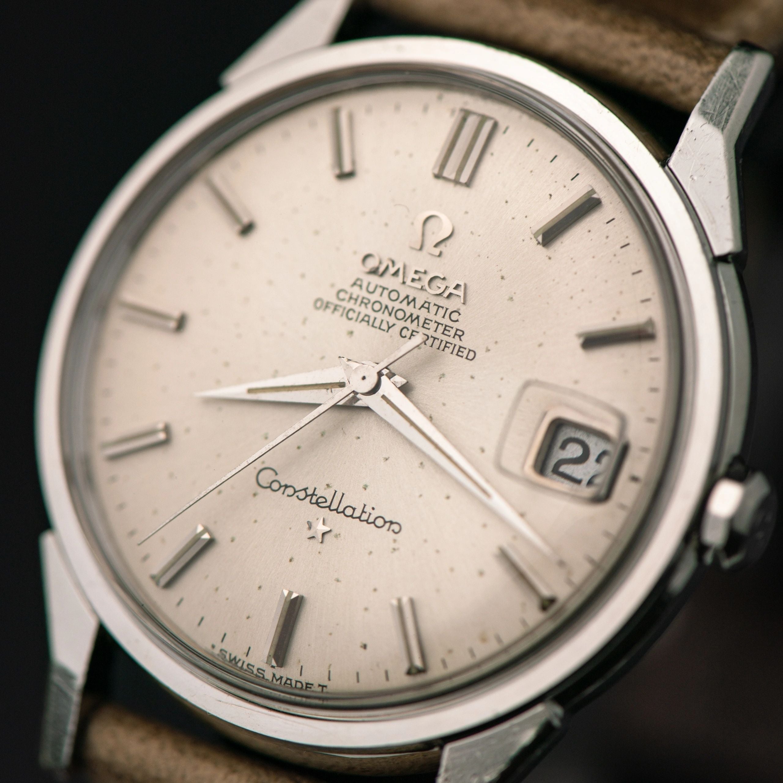 1967 OMEGA CONSTELLATION SUNBURST QUICKSET DOG-LEG CAL. 564