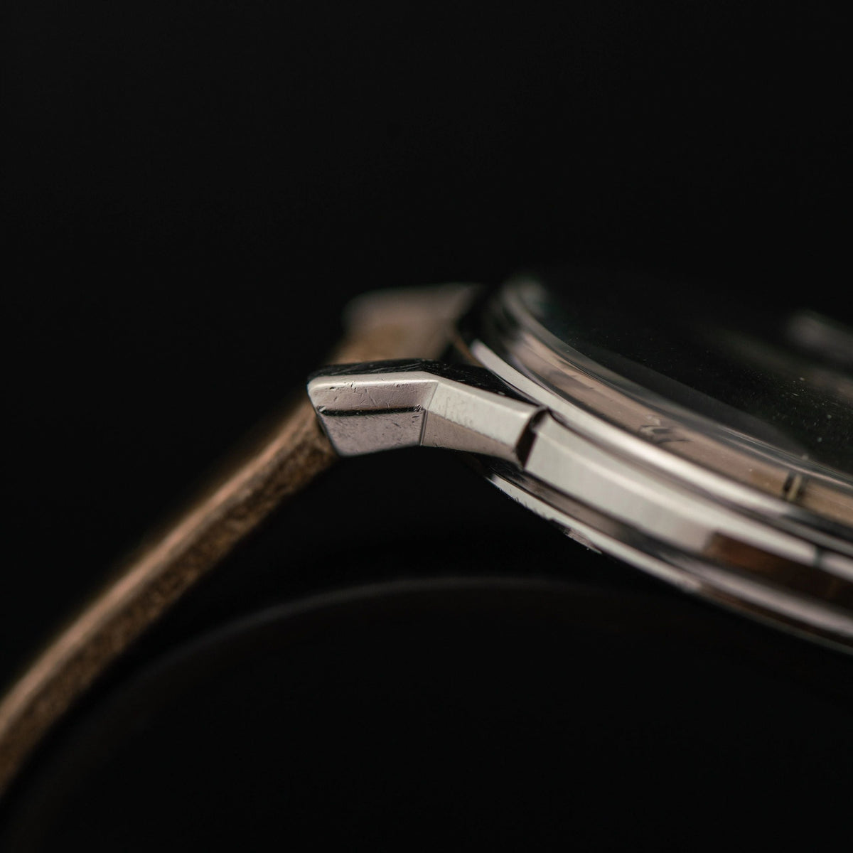 1967 OMEGA CONSTELLATION SUNBURST QUICKSET DOG-LEG CAL. 564