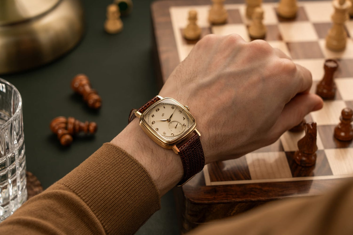 1954 Amalfi Mechanical, Gold / Off White