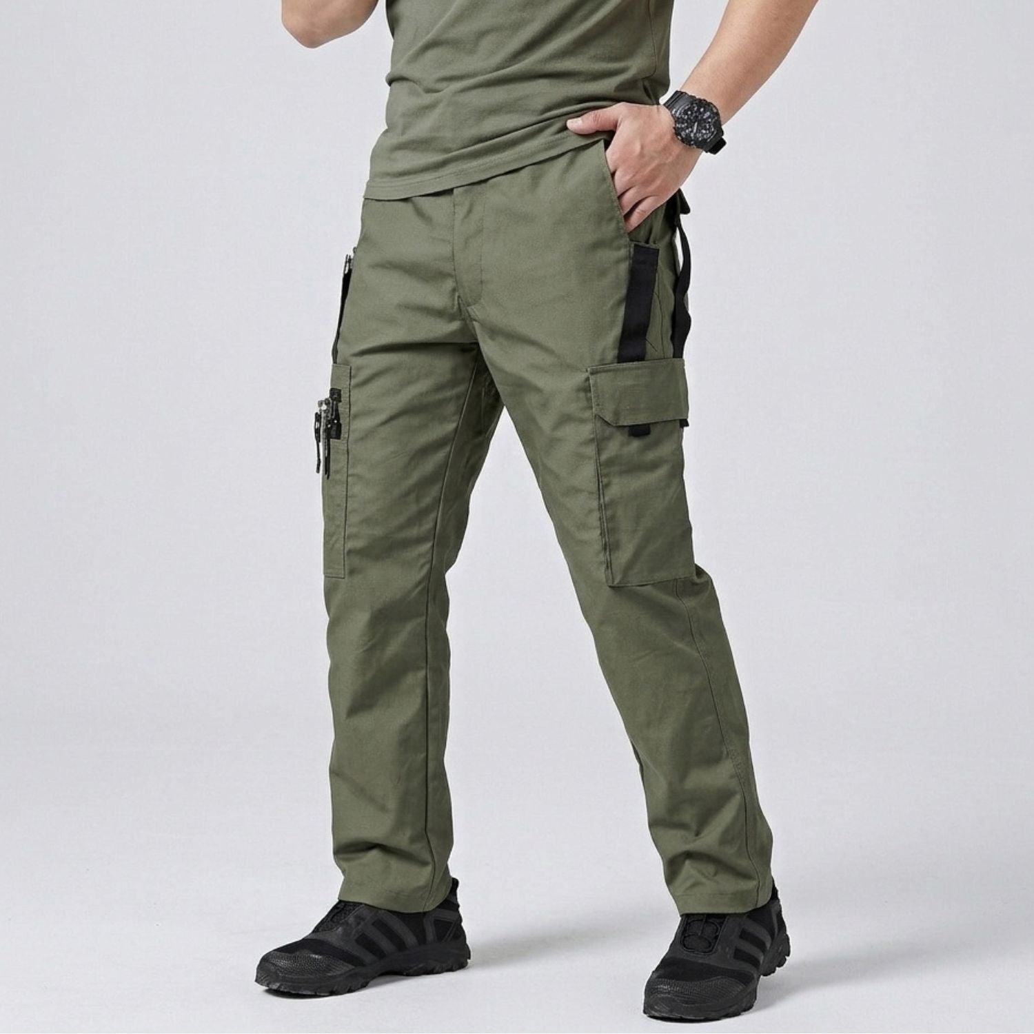 Water-Resistant Cargo Pants – Durable Outdoor Work Design