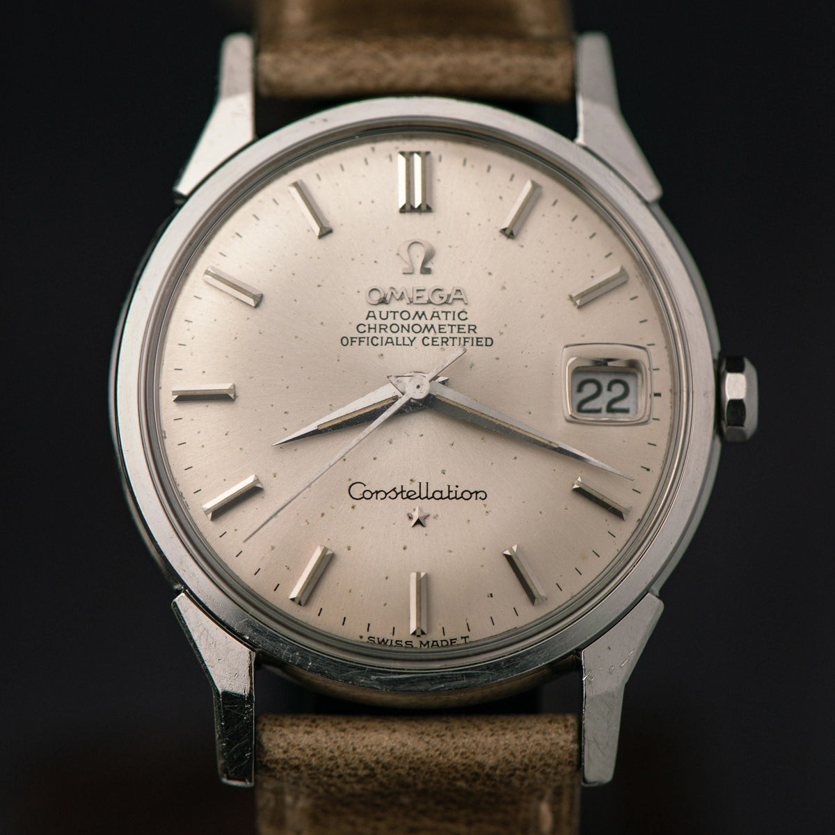 1967 OMEGA CONSTELLATION SUNBURST QUICKSET DOG-LEG CAL. 564