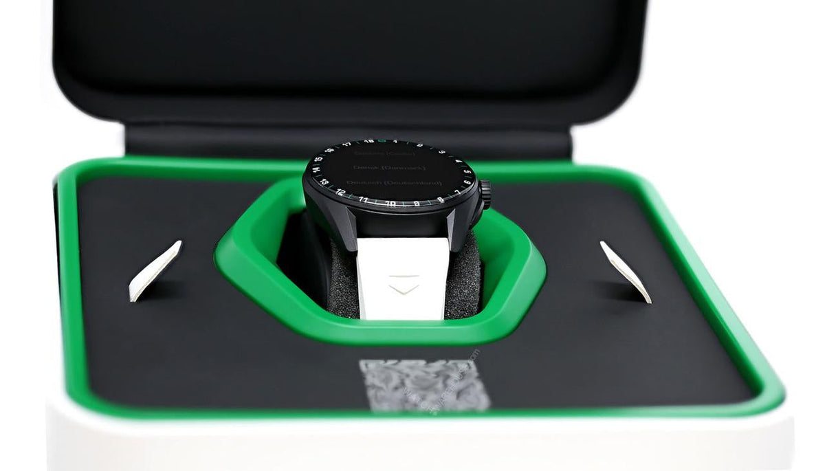 TAG Heuer Connected Calibre E4 Golf Edition 45 mm Titanium Smartwatch